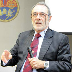 il prof. giorgio sangiorgi (foto: francesco cogotti / unicaweb)