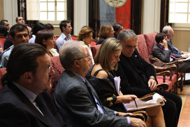 aula magna 15 ottobre 2009, convegno internazionale "uniformità e differenziazione" (foto unicaweb)