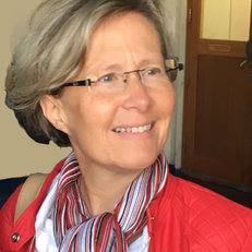 Giovanna Granata, docente ordinaria di Archivistica, bibliografia e biblioteconomia (Scienze storiche, filosofiche, pedagogiche e psicologiche)