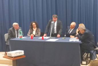 Accanto a Francesco Mola, al centro, la dottoressa Aversano