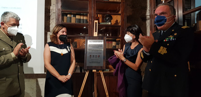 Inaugurazione delle nuove teche della Sala "Ignazio Satta". Da sinistra: generale Massimo Barozzi, professoressa Donatella Rita Fiorino, dottoressa Marianna Orrù, generale Giancarlo Gabardella