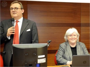 Gabriele Finco, Presidente della Facolt&agrave;, e Maria Del Zompo, Rettore di UniCa
