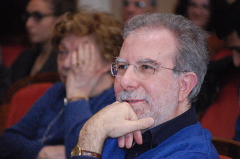 Enzo Tramontano, docente di Microbiologia e virologia, è anche presidente della Facoltà di Biologia e Farmacia