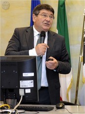 il professor Francesco Mola (UniCa)