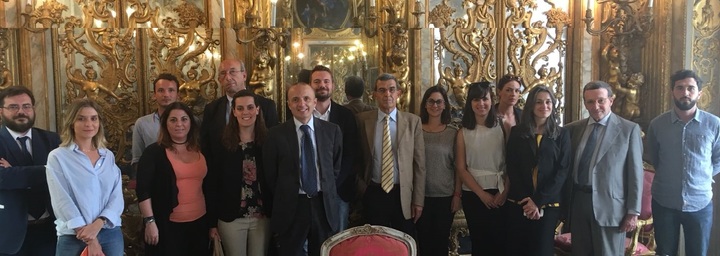 La Camera di commercio di Genova ha ospitato il terzo seminario del progetto Go Smart Med. Al centro della foto di gruppo, i professori Fancello e Fadda con i collaboratori
