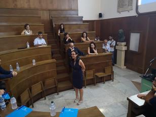 Lo storico Teatro anatomico dell'Università di Cagliari ha ospitato l'incontro aperto da Maria Chiara Di Guardo (al centro della foto)