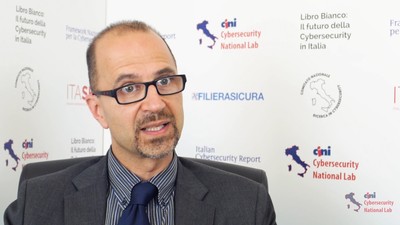 Giorgio Giacinto, ordinario di Ingegneria informatica, insegna  al Dipartimento di ingegneria elettrica ed elettronica dell'Università di Cagliari