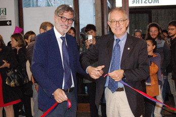 Bernardo Carpiniello e Giorgio Sorrentino tagliano il nastro della Mostra