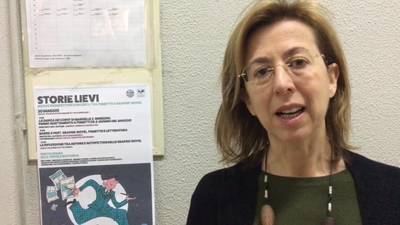 Marina Guglielmi insegna alla Facoltà di Studi umanistici dell'Università di Cagliari