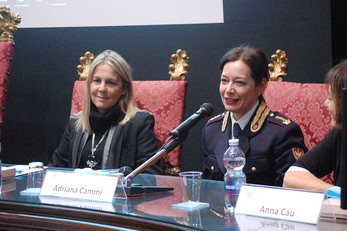 Anna Piras, caporedattrice TgR RAI Sardegna, e Adriana Cammi, capo del Reparto Mobile della Polizia di Stato