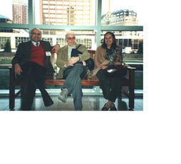 Gianni con la moglie e il prof. Manca. Eravamo ad un congresso a Boston. Il prof. Manca era particolarmente di buon umore