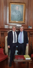 Carlo Pilia con il decano della Facoltà di Diritto dell'Università di Buenos Aires