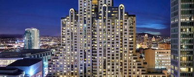 San Francisco. Veduta della città con in primo piano la sede dei premi Blockchain