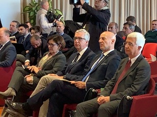 Da destra, il ministro Elisabetta Trenta, Francesco Pigliaru, Frank Farrugia e Raffaele Paci