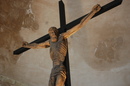 Il crocifisso ligneo di Pinuccio Sciola nella Basilica di San Saturnino