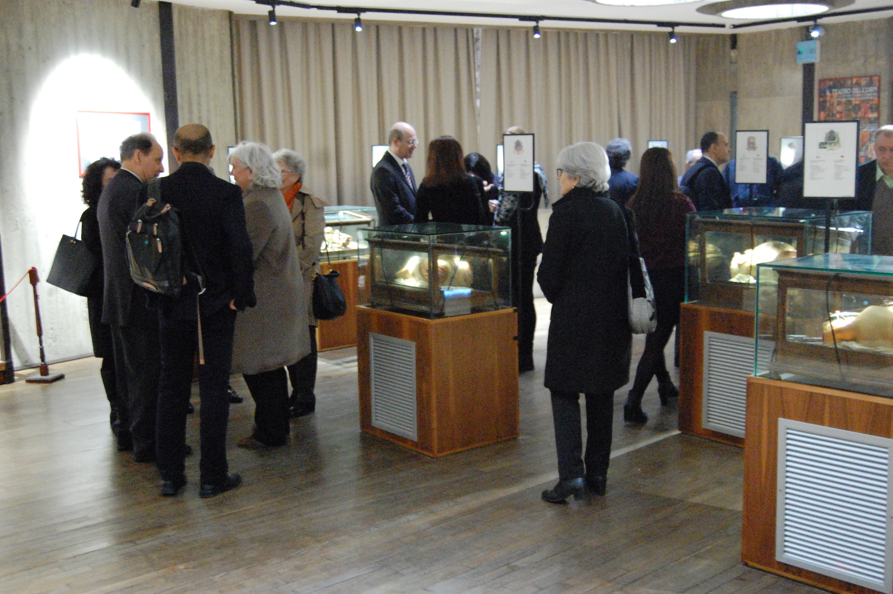 Immagini dell'inaugurazione della Mostra di rari volumi donati da Giuseppe Sterzi
