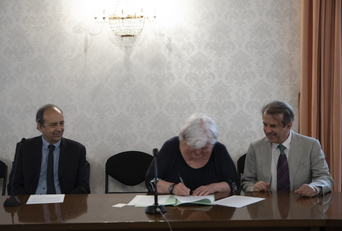 La firma dell'accordo con la Fondazione Teatro Lirico: Giuseppe Andreozzi, Maria Del Zompo e Claudio Orazi