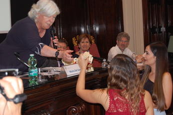 Elisa Cabras e Cristina Casu premiate dal Rettore: sono loro le prime classificate nella categoria video con "Good Morning"