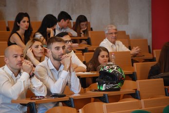 Gli studenti nell'Aula A durante il convegno