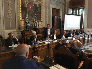 Gavino Carta, segretario regionale della CISL, ha citato i dati del Rapporto CRENoS sull'economia della Sardegna e alcuni passaggi della lectio magistralis di Carlo Ratti