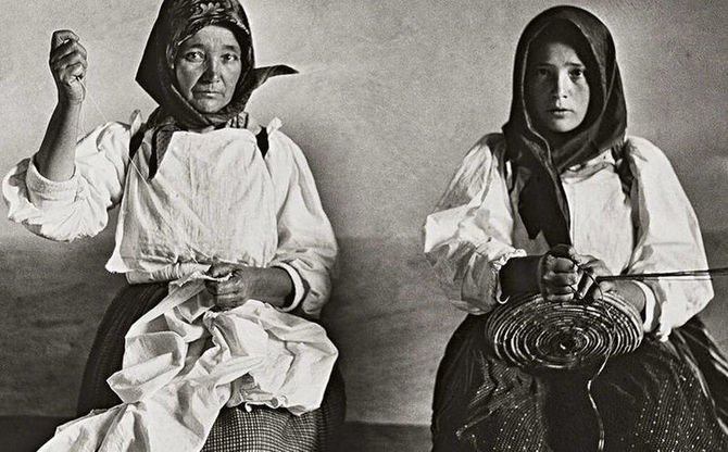 L'immagine della locandina della mostra allestita al SEARCH