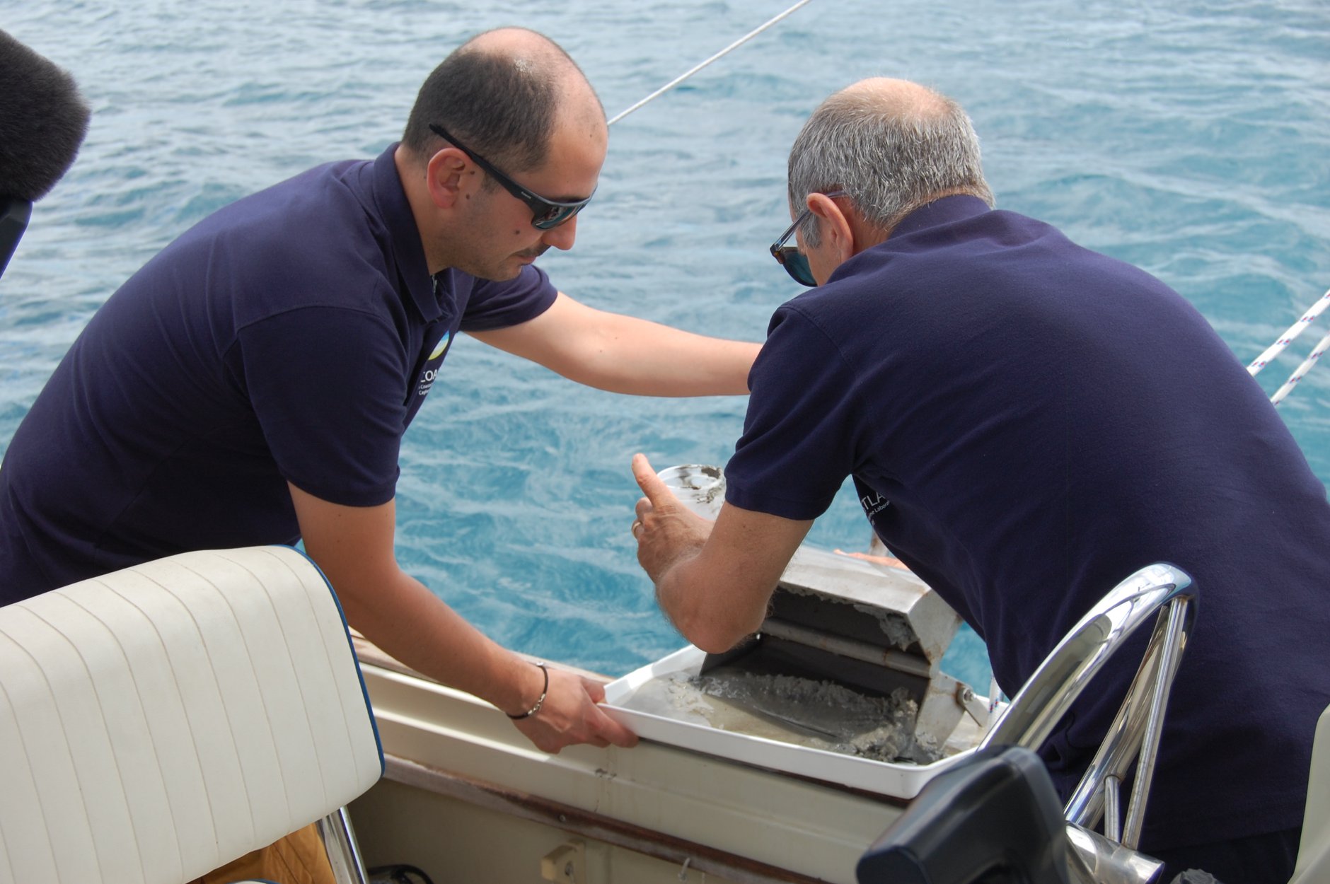 Daniele Trogu e Angelo Ibba durante le operazioni di campionamento