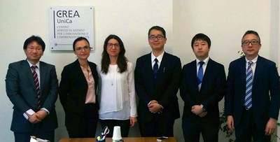 Maria Chiara Di Guardo (seconda da sinistra) con un gruppo di imprenditori giapponesi in visita all'Università di Cagliari