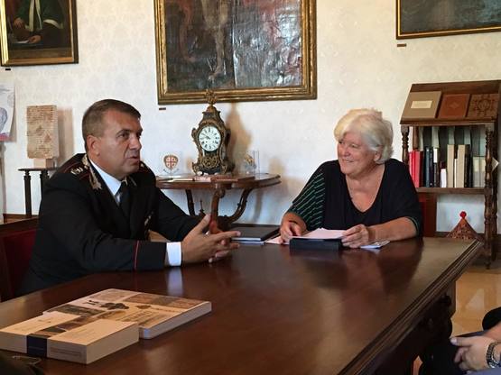 La conversazione tra il comandante del RIS di Cagliari, Cesare Vecchio, e il Rettore Maria Del Zompo