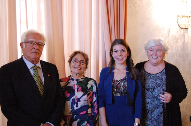Luisa Anedda con i coniugi Marini e il Rettore Maria Del Zompo