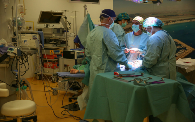 Monserrato. Seduta operatoria in clinica ginecologica (archivio unica-Aou Cagliari)