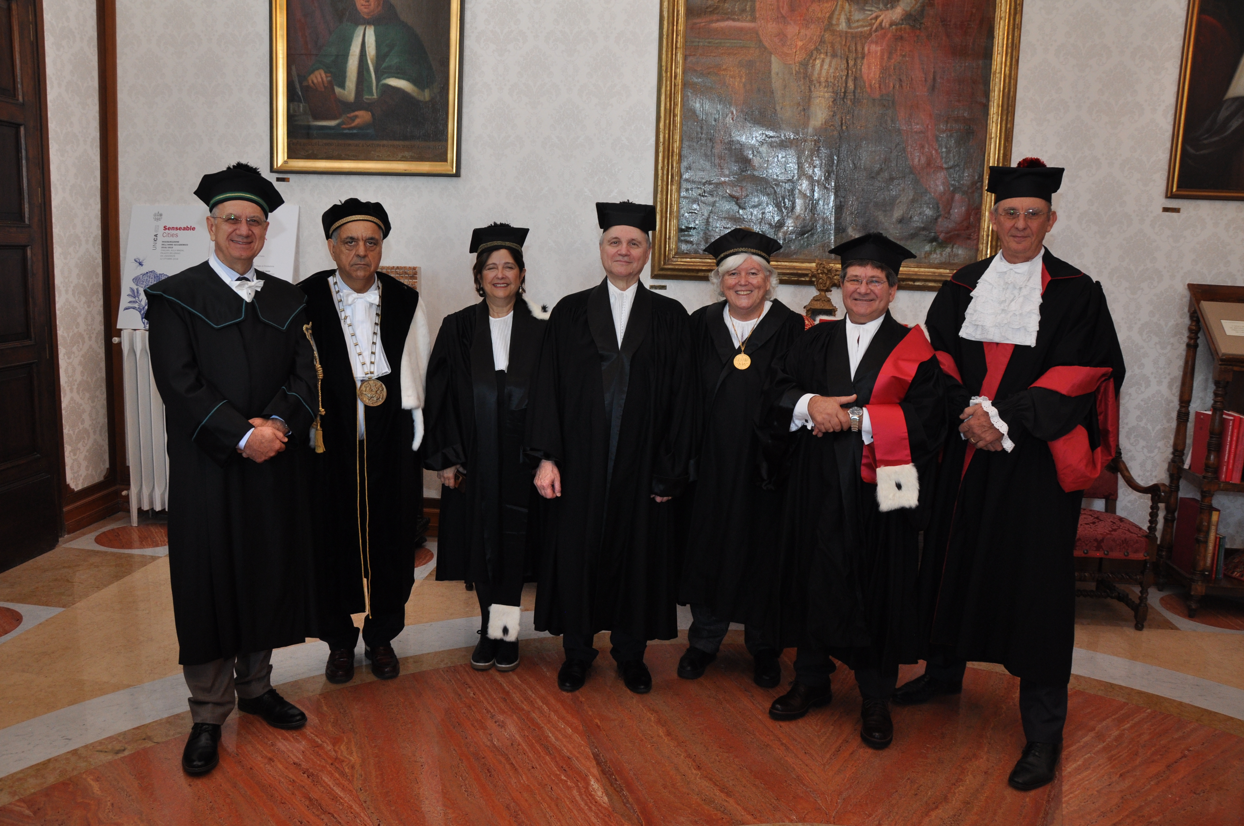 Foto di gruppo con i rettori presenti e il Prorettore Mola