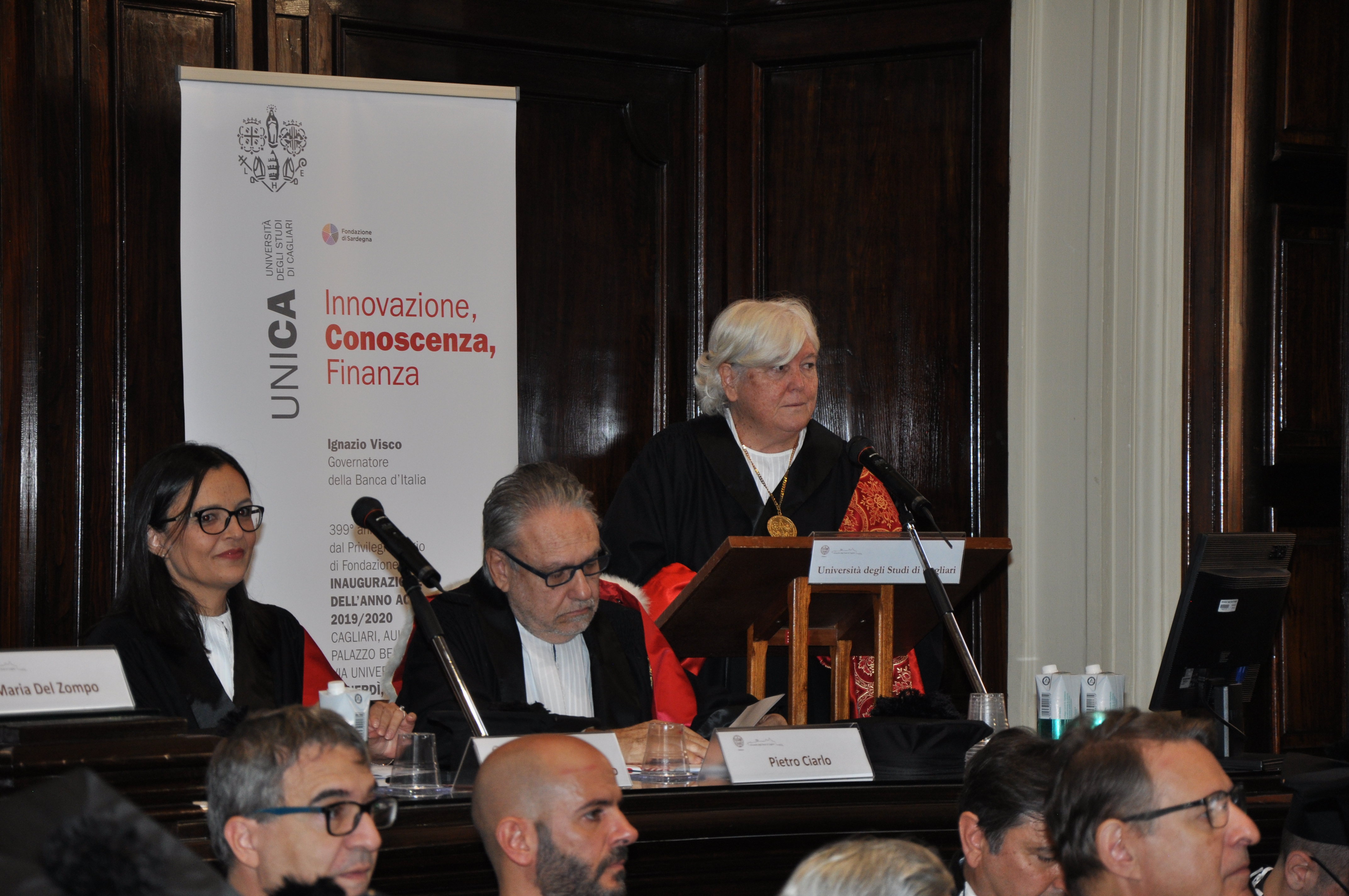 L'avvio della cerimonia: Maria Chiara Di Guardo, Pietro Ciarlo e Maria Del Zompo