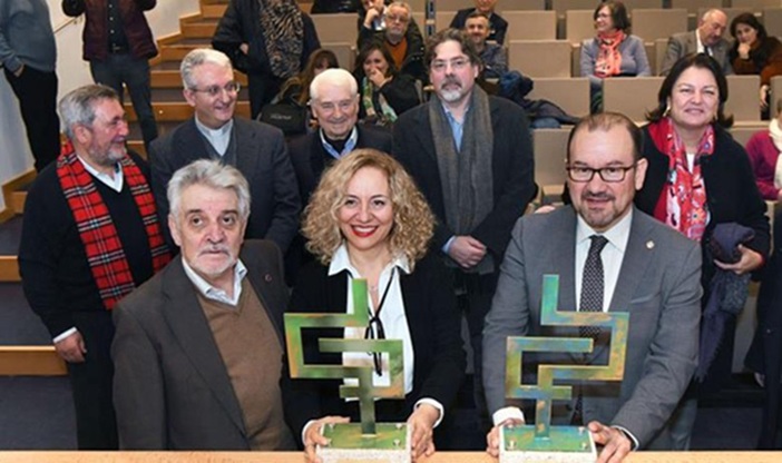 La consegna del Premio, ritirato da Daniela Zizi, docente del nostro Ateneo