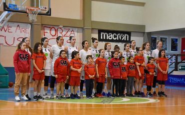 Cagliari. Una recente foto di gruppo della formazione che disputa il campionato di basket femminile in A2