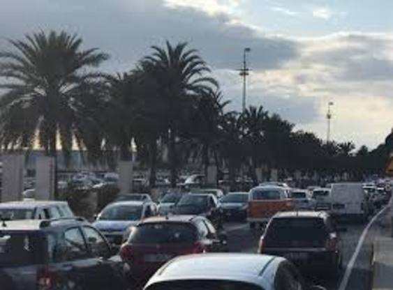 Cagliari conta 65 veicoli ogni cento abitanti, il rapporto più alto in Italia dopo Catania (foto sardegnasoprattutto.com)