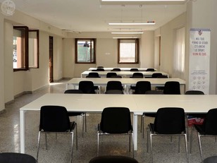 La sala studio del Cus Cagliari nella sede di via Is Mirrionis