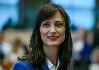 Un'altra immagine della Commissaria Ue Mariya Gabriel