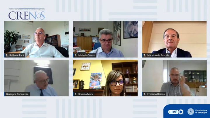 Un'immagine della tavola rotonda moderata da Raffaele Paci, in alto a sinistra, seguito da Michele Carrus, Maurizio De Pascale, Giuseppe Cuccurese, Romina Mura, Emiliano Deiana
