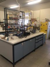 Una parte dei laboratori in cui opera il team guidato dal professor Arca