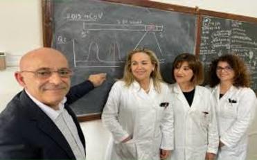 Germano Orrù e lo staff del laboratorio di Biologa molecolare dell'Aou di Cagliari in Cittadella universitaria a Monserrato