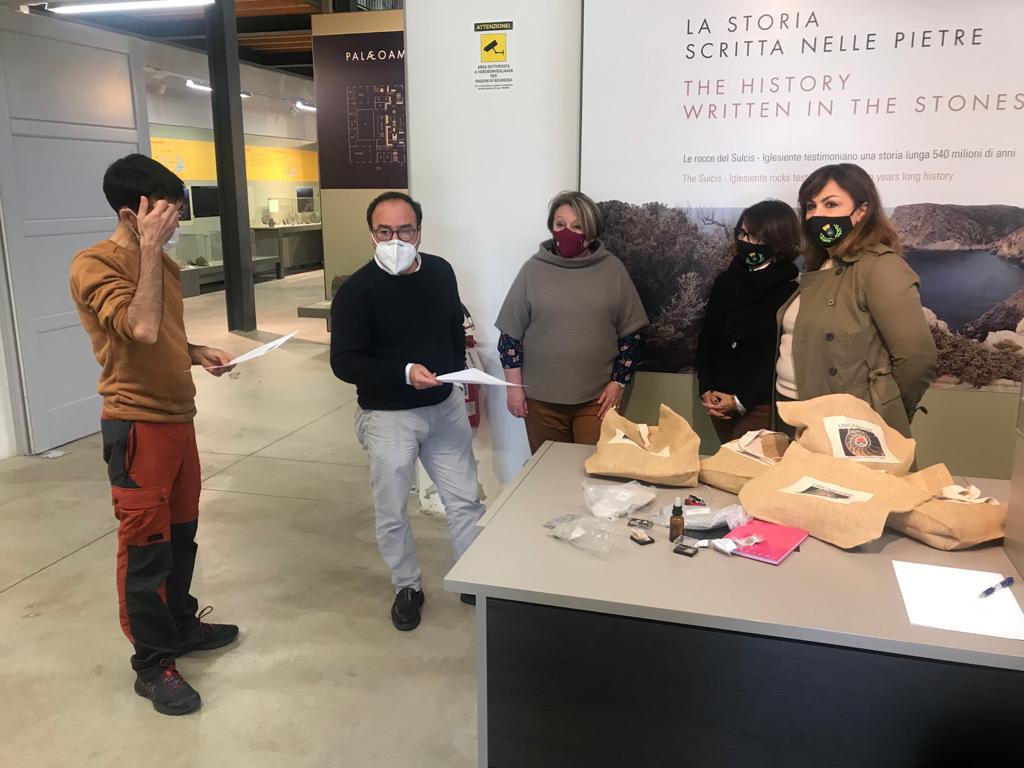 La consegna dei kit a Carbonia nel Museo dei Paleo ambienti sulcitani