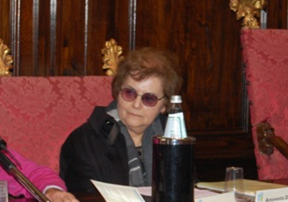 Antonietta Dettori nel 2011 in occasione dell’inaugurazione del convegno La Sardegna nello specchio dell’Europa: interpretare e tradurre la regionalità linguistica
