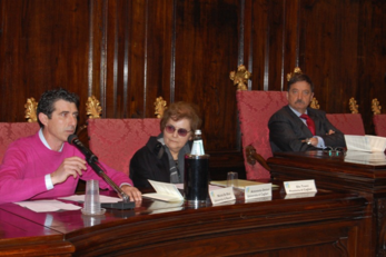 Antonietta Dettori nel 2011 in occasione dell’inaugurazione del convegno La Sardegna nello specchio dell’Europa: interpretare e tradurre la regionalità linguistica