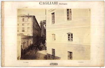 Cagliari : Via Università.