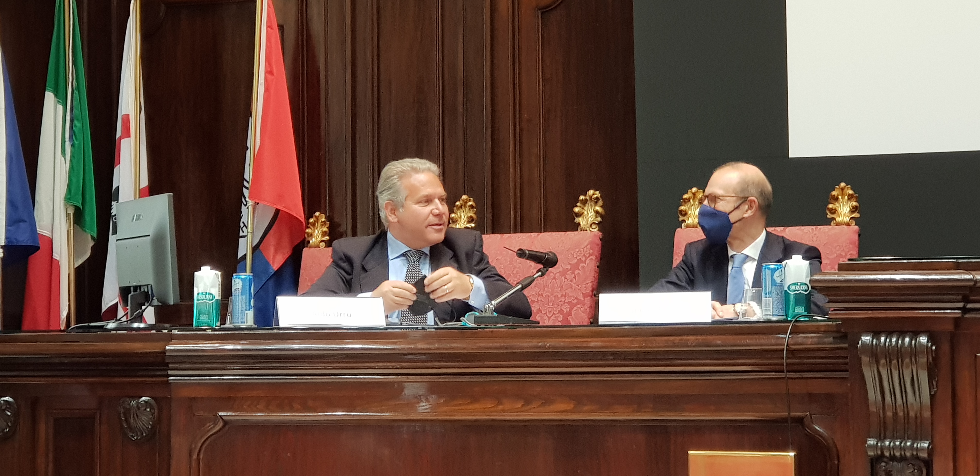 A sinistra il direttore generale, Aldo Urru, con il prorettore Fenu