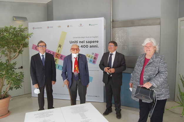 Il Rettore Francesco Mola con i tre predecessori Giovanni Melis, Pasquale Mistretta e Maria Del Zompo