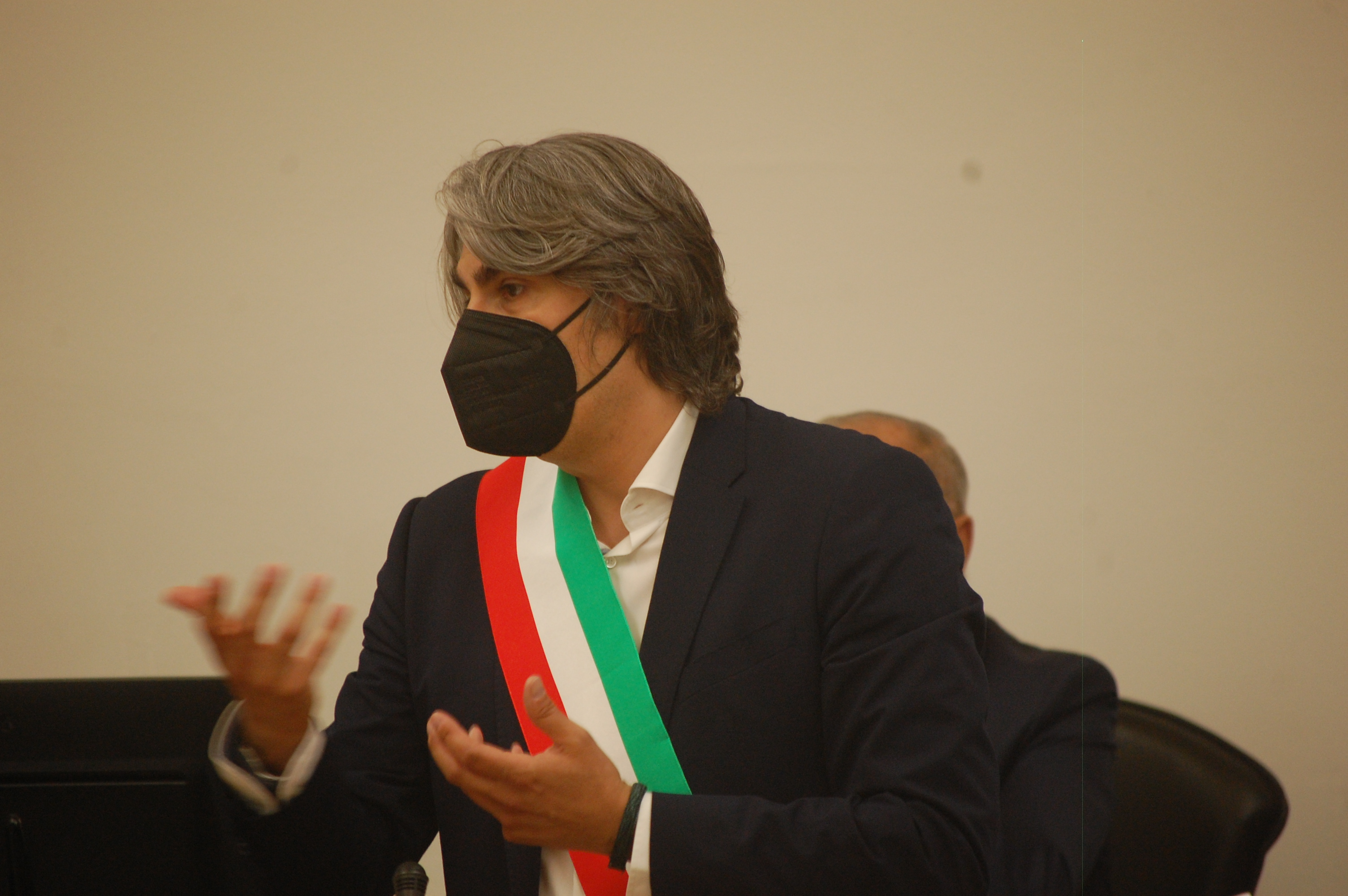 Il sindaco di Monserrato Tomaso Antonio Locci durante il suo saluto