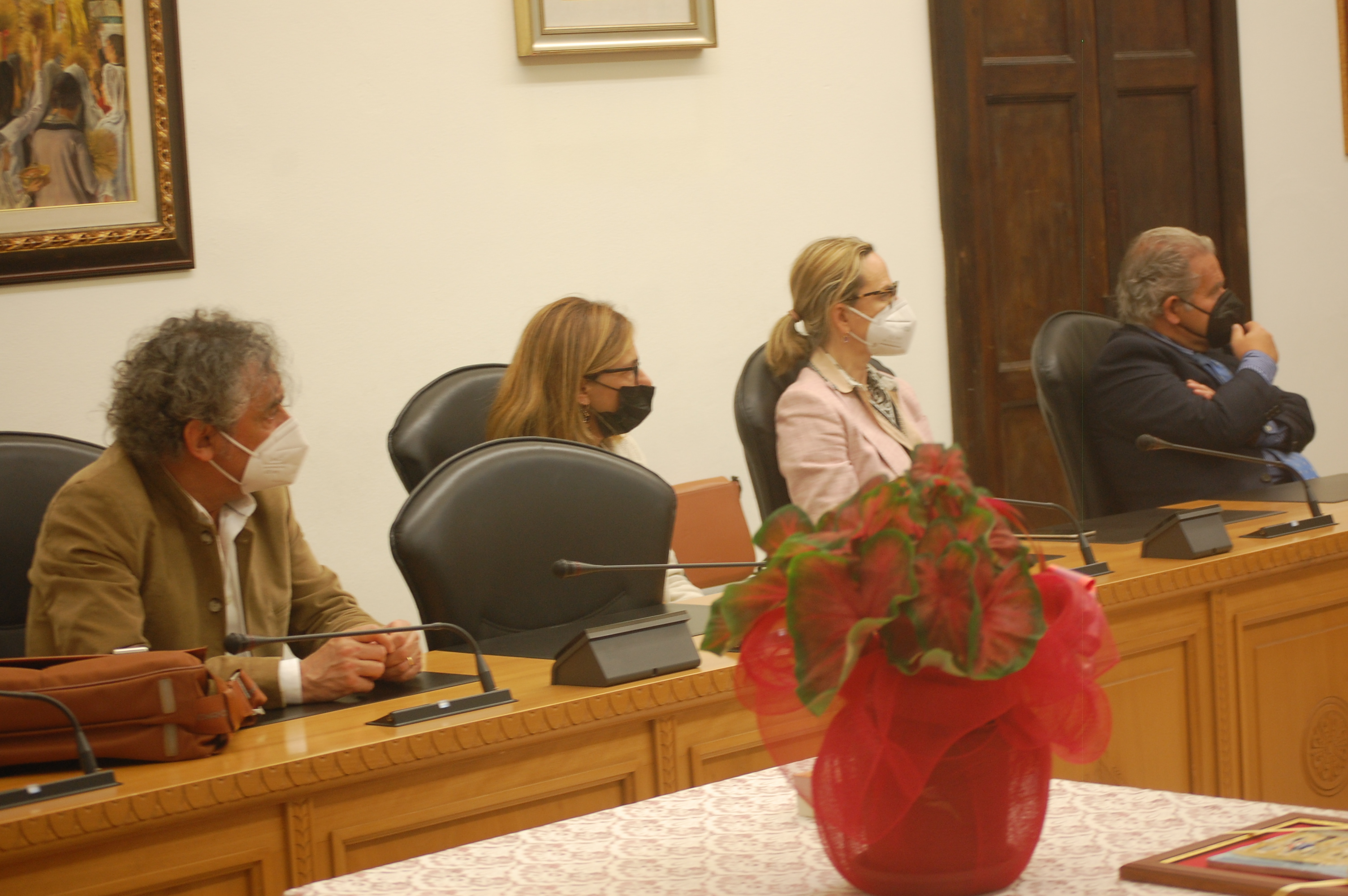 Da sinistra: il dirigente Antonio Ninni Pillai, il capo di gabinetto Alessandra Orrù, la dirigente Simonetta Negrini e il direttore generale Aldo Urru