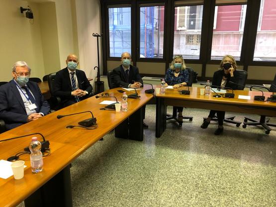 La Giuria del Premio: da sinistra Francesco Birocchi (Ordine), Luigi  Nonne (UniSS), Ignazio Putzu (UniCa), Susi Ronchi (CORECOM), Grazia Maria De Matteis