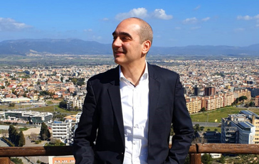 Il professor Salvatore Mario Carta, ordinario di informatica del Dipartimento di Matematica e informatica, referente per UniCa dell’Innovation Campus